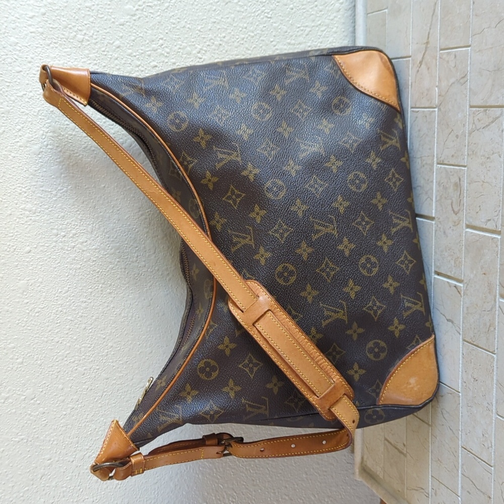 Louis Vuitton Boulogne 35 Bag